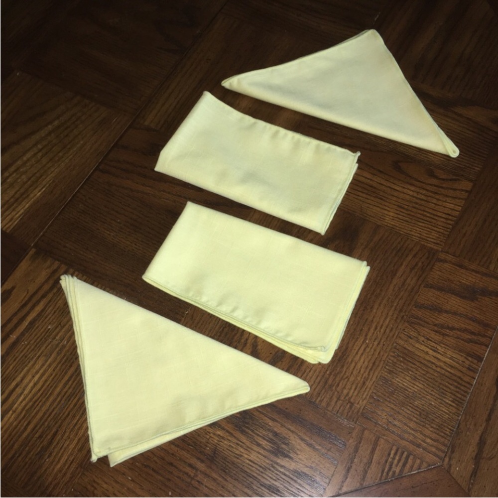 Tablecloth 4 napkins fabric bundle solid yellow matching set cotton blend 1980s - Picture 3 of 6
